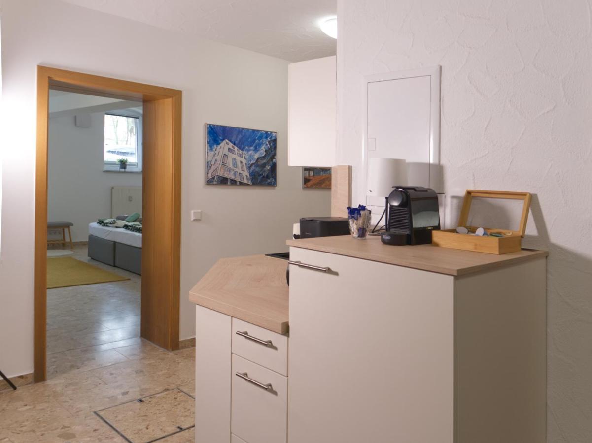 Bohnapartments Elisa - Wohlfuehlapartment Mit 2 Gratis Parkplaetzen Und 3 Schlafzimmern - Wlan - Vollausstattung Erfurt Exteriér fotografie