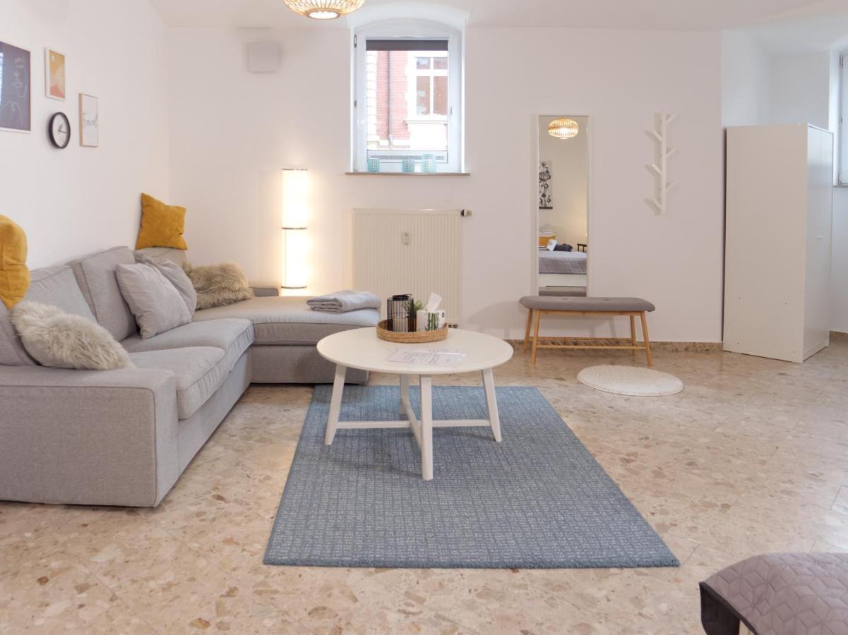 Bohnapartments Elisa - Wohlfuehlapartment Mit 2 Gratis Parkplaetzen Und 3 Schlafzimmern - Wlan - Vollausstattung Erfurt Exteriér fotografie
