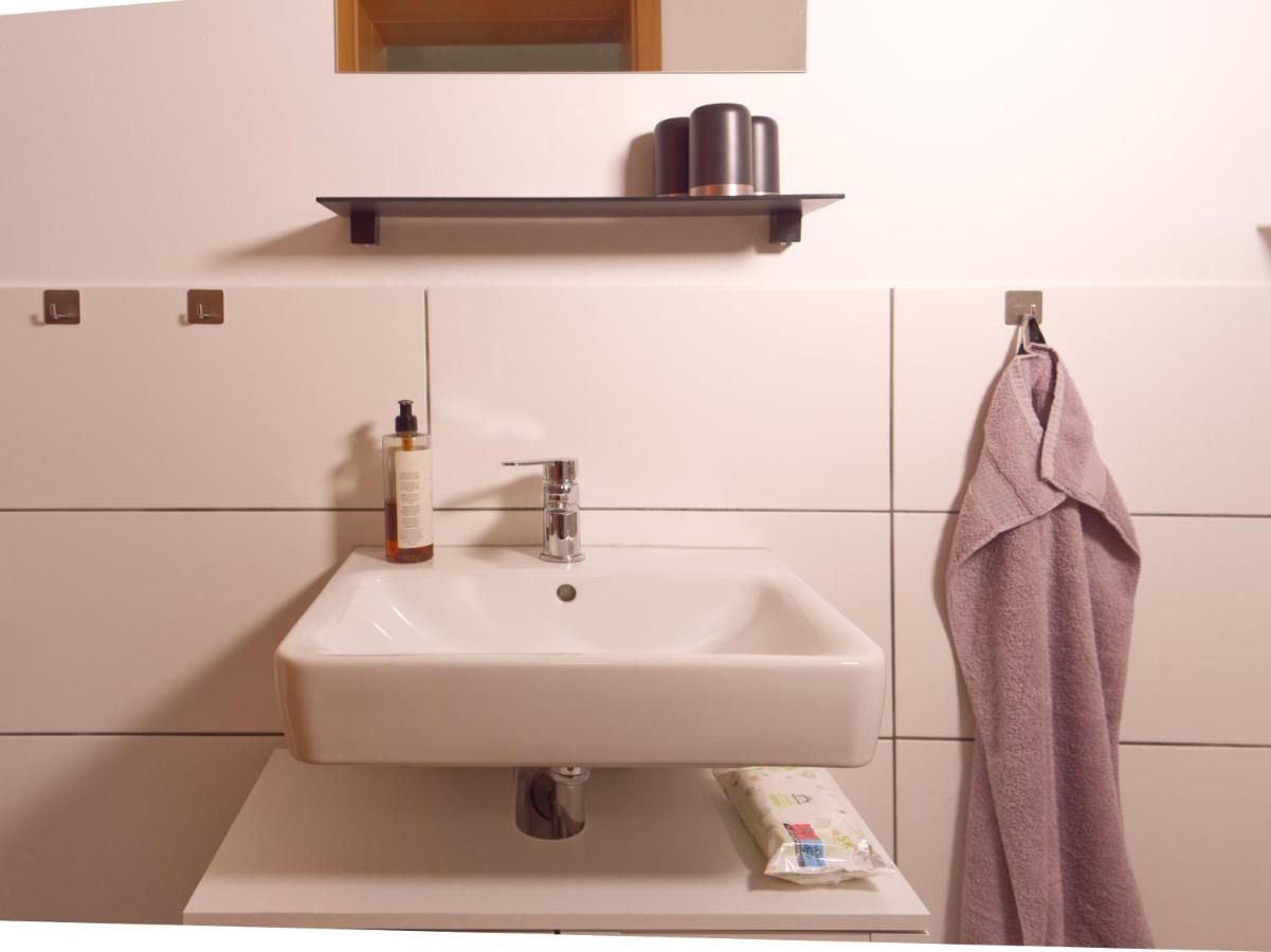 Bohnapartments Elisa - Wohlfuehlapartment Mit 2 Gratis Parkplaetzen Und 3 Schlafzimmern - Wlan - Vollausstattung Erfurt Exteriér fotografie